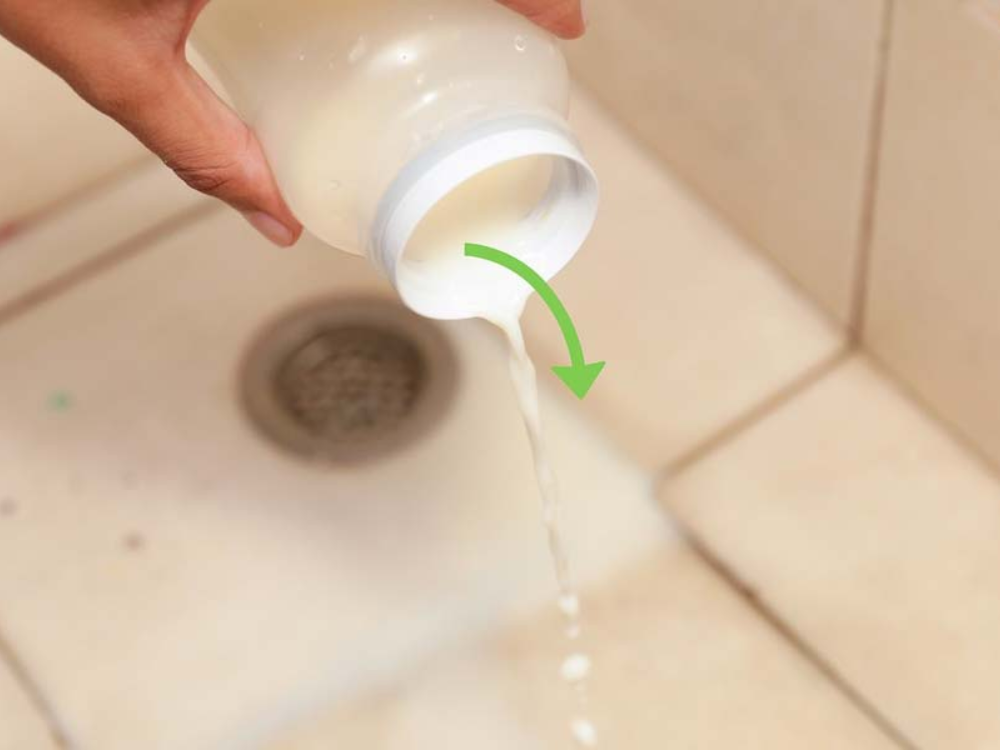 Không bao giời sử dụng lại sữa thừa 